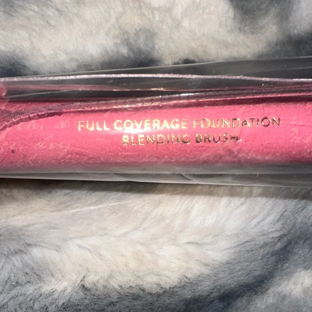 Laura Geller Full Coverage Foundation Blending Brush - Pink NEW